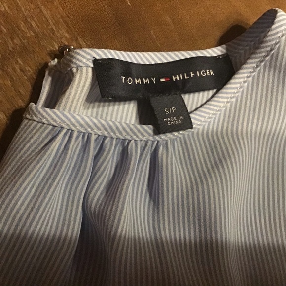 Tommy Hilfiger blouse - Picture 3 of 6